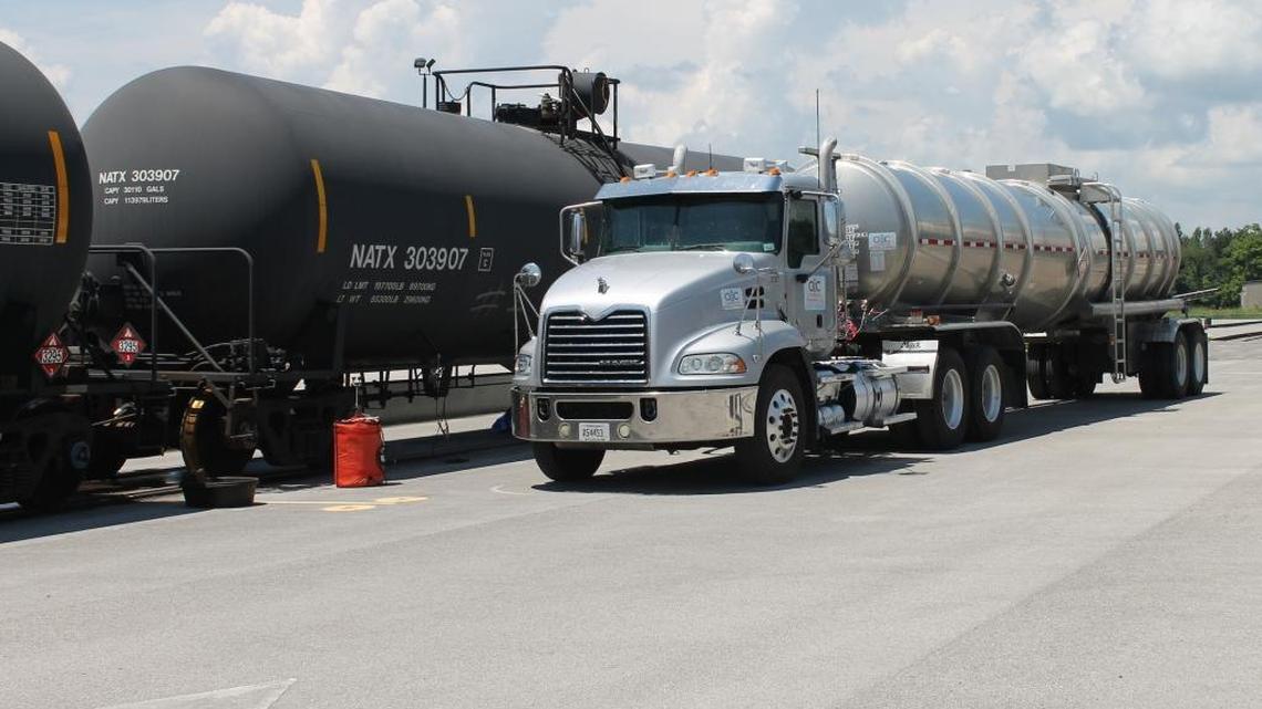 Continental Refining has begun shipping oil and oil products by rail through the Somerset Rail Park in southern Kentucky.