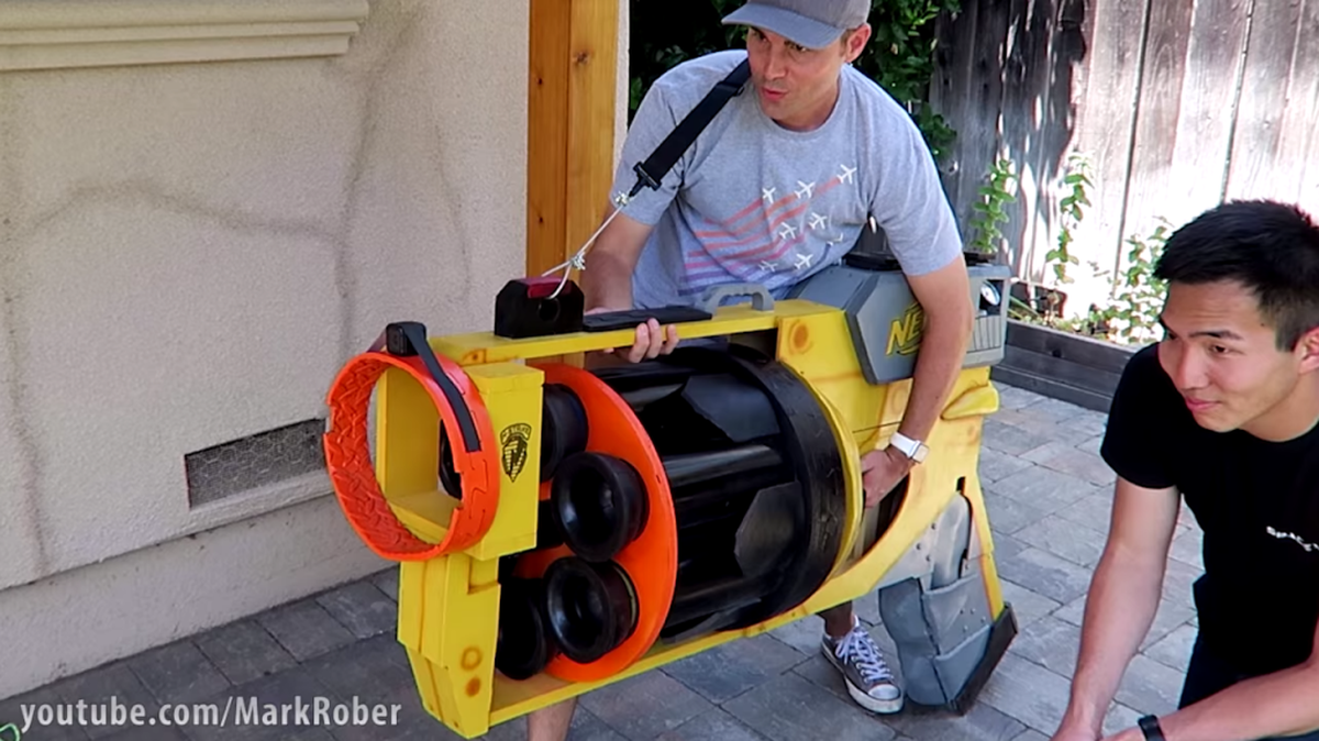 Mark Rober, a former NASA engineer, decided to create the world’s largest Nerf gun to end dart wars with his friends.