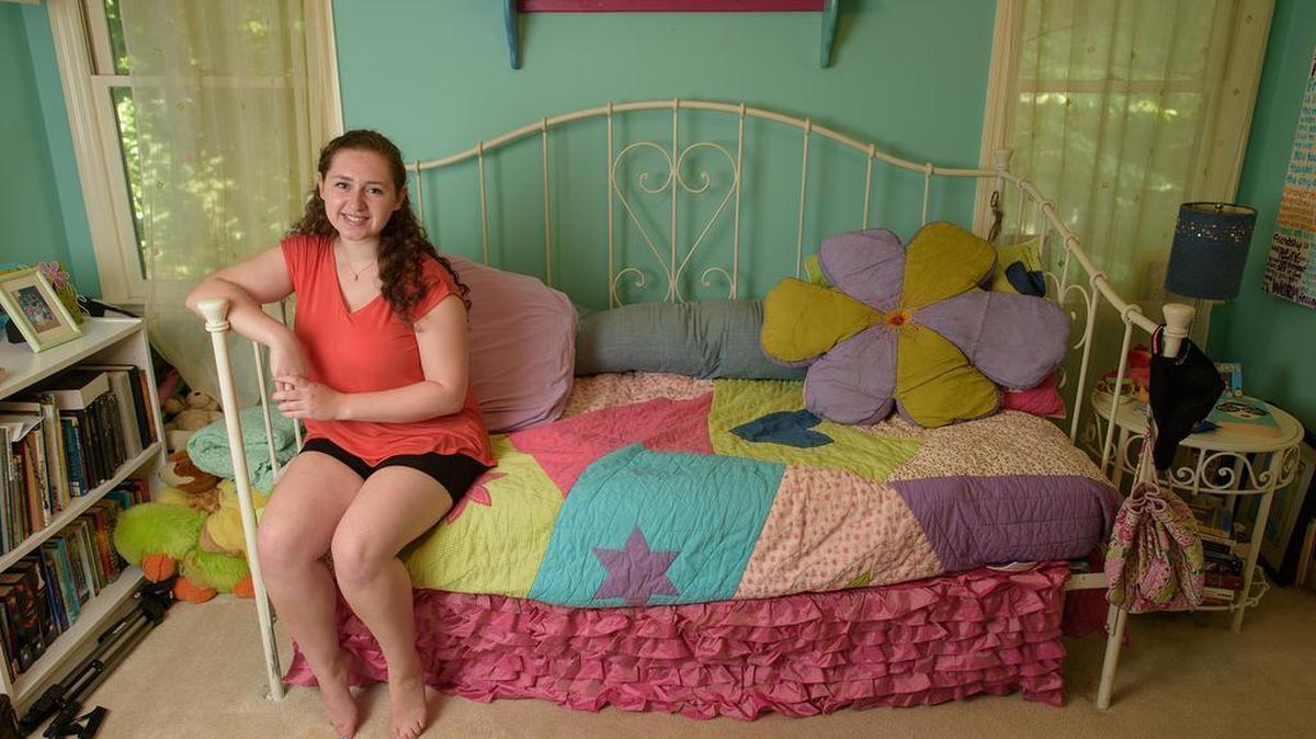 "I don’t involve myself in the scene of frat parties and hookup culture," says Alexandra Wolff, 19. "But it seems like every other option is so time consuming and very hard to seek out."