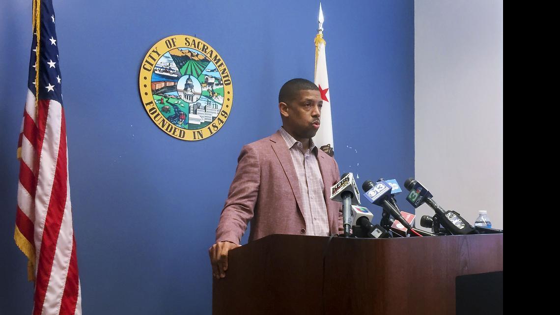 
Sacramento Mayor Kevin Johnson addresses members of the press at City Hall in Sacramento on Thursday, denying sexual harassment accusations filed against him by a former aide in the city manager’s office.
