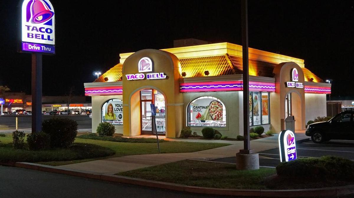 There will be about 350 new taco bell locations in the U.S. that won’t have drive thrus but will serve alcohol.