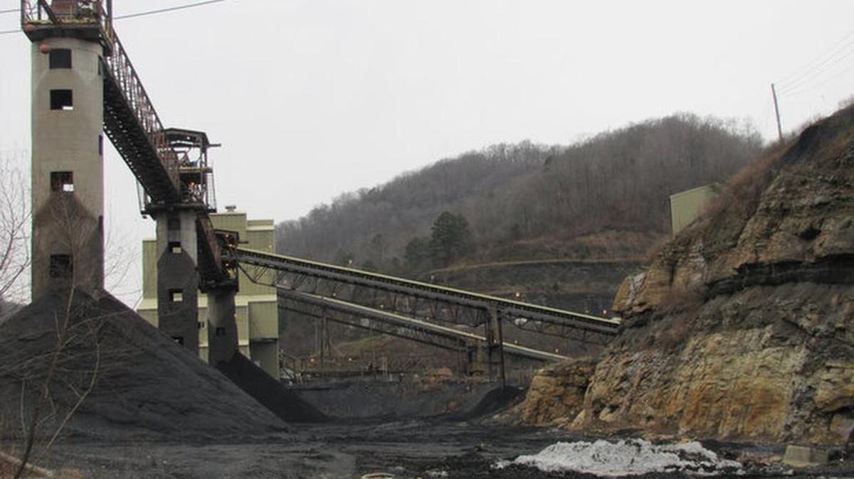 
The Kentucky Fuel Corp.’s Jones Fork mine near Mousie in Knott County, Ky., is one of the properties on which the company had delinquent 2013 taxes totaling more than $500,000. Kentucky Fuel is a subsidiary of a company owned by West Virginia billionaire Jim Justice, who is running in the 2016 West Virginia governor’s race.
