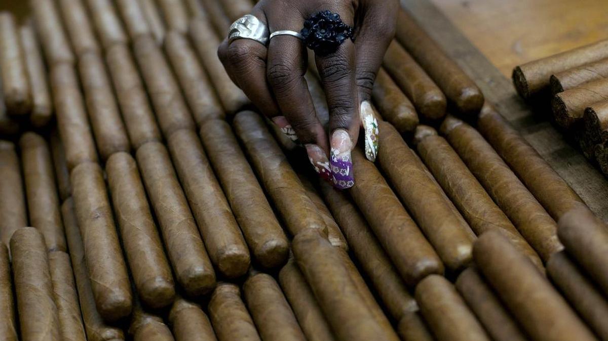 U.S. travelers can bring back as many cigars and bottles of rum as they like from Cuba – as long as they are for personal use and they pay the duties and taxes that would normally apply.
