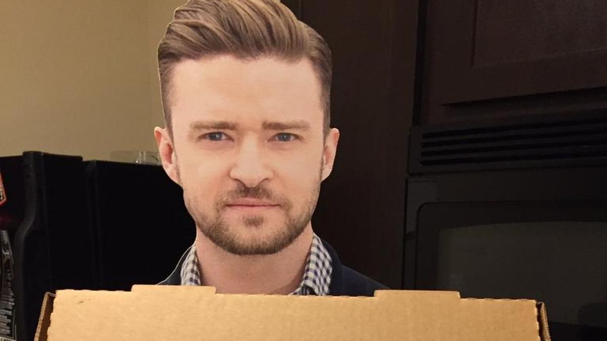 SIUE student Jacey Lamboley won a free pizza from pop star Justin Timberlake in a Twitter contest on Wednesday. This photo of a cutout of Timberlake with the pizza she won from Joe’s Pizza and Pasta was shown on the Today Show and featured on People Magainze’s website.