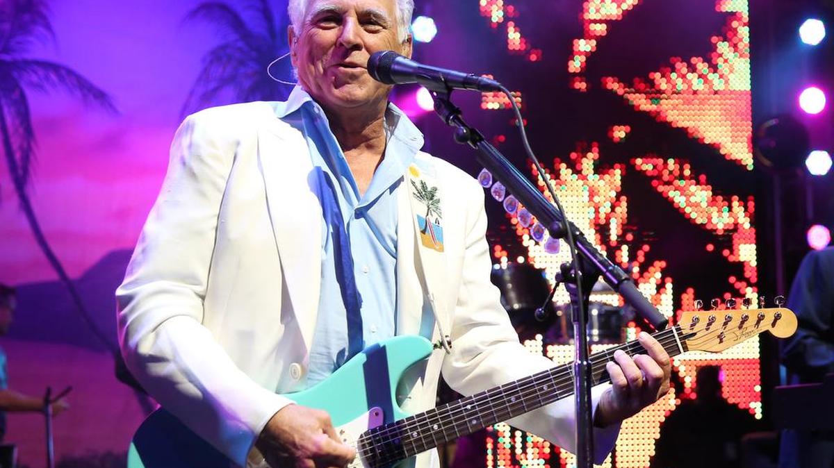 Singer-songwriter Jimmy Buffett reflects on his pal, and former touring mate Glenn Frey of the Eagles, in heartfelt comments to the Miami Herald after Frey’s death on Monday.