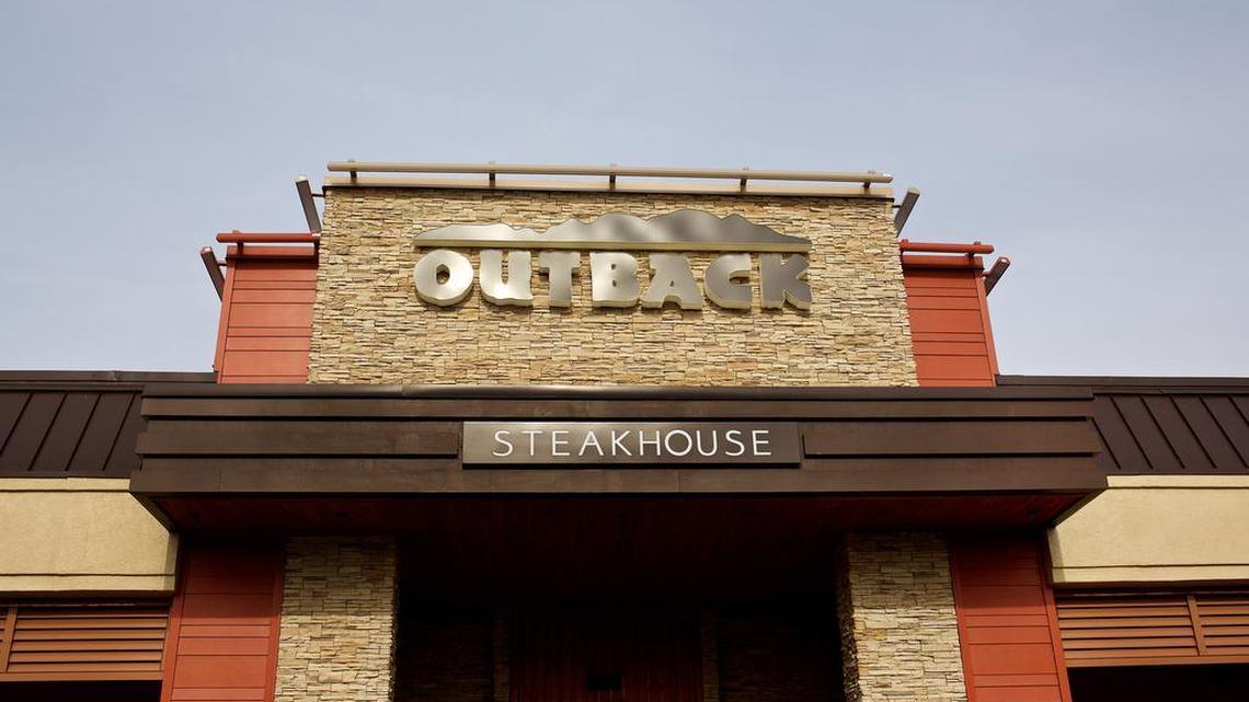 An Outback Steakhouse in Cleveland, Tenn., has apologized for mistakenly turning away a uniformed Tennessee wildlife officer for violating its “gun-free” policy when he said he couldn’t leave his firearm outside.