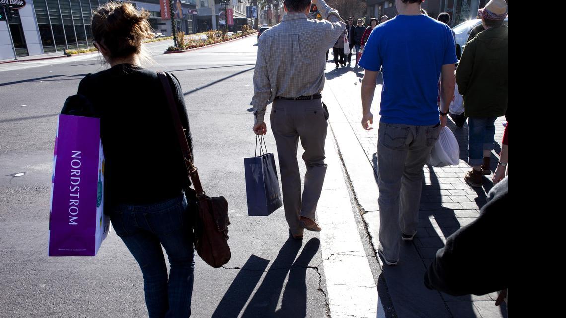 
Shoppers in San Jose, Calif. 
