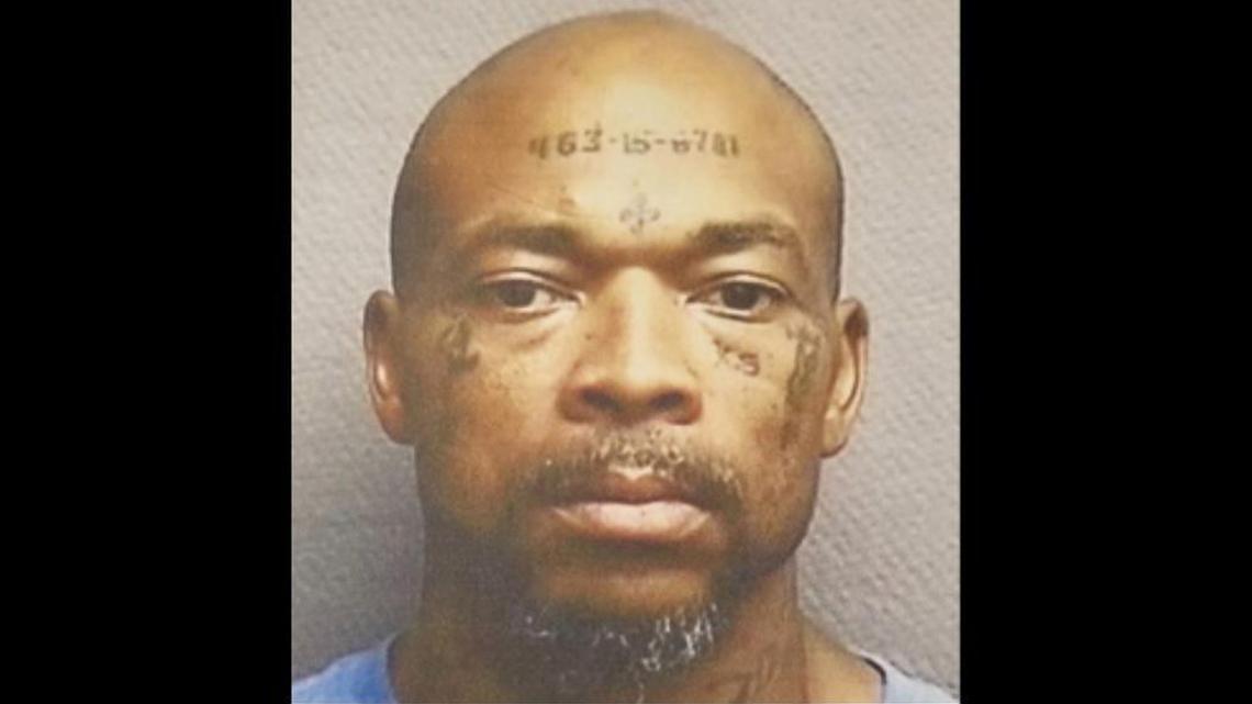 Houston, Texas, police are looking for an aggravated robbery suspect who has his Social Security number tattooed on his forehead, they say.