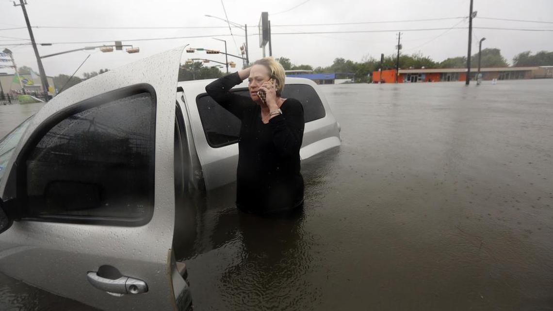 Hurricane Harvey might destroy 500,000 cars—and you could accidentally buy one