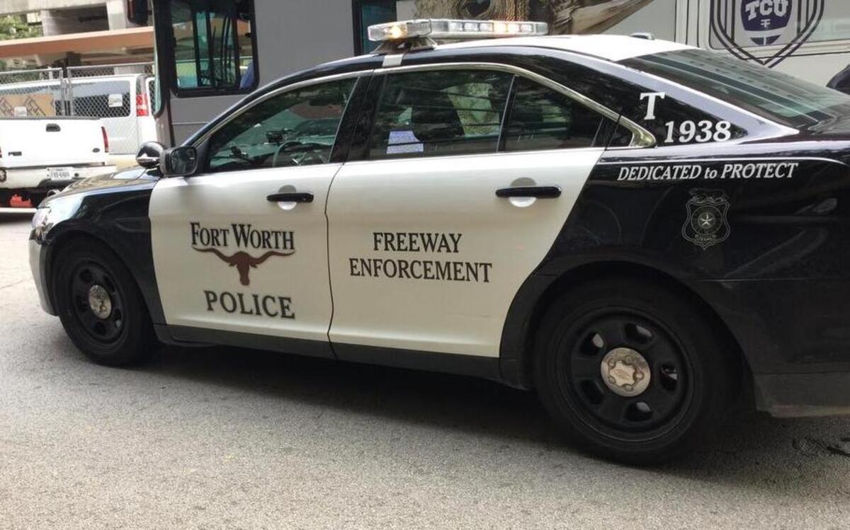 Fort Worth police say an officer was refused service at a local Wendy’s restaurant Thursday night.