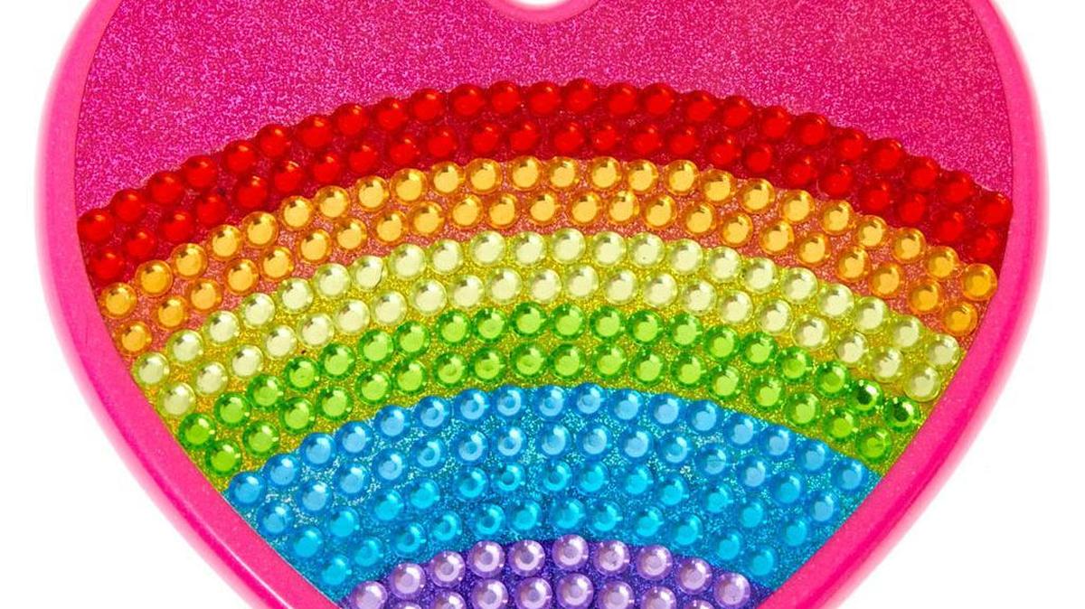 Rainbow Glitter Heart Shaped Makeup Set has been pulled off the market by Claire’s
