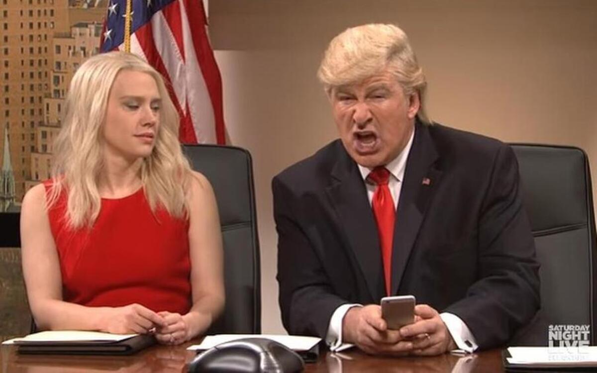 Kate McKinnon and Alec Baldwin as Kellyanne Conway and President-elect Donald Trump on Saturday Night Live.