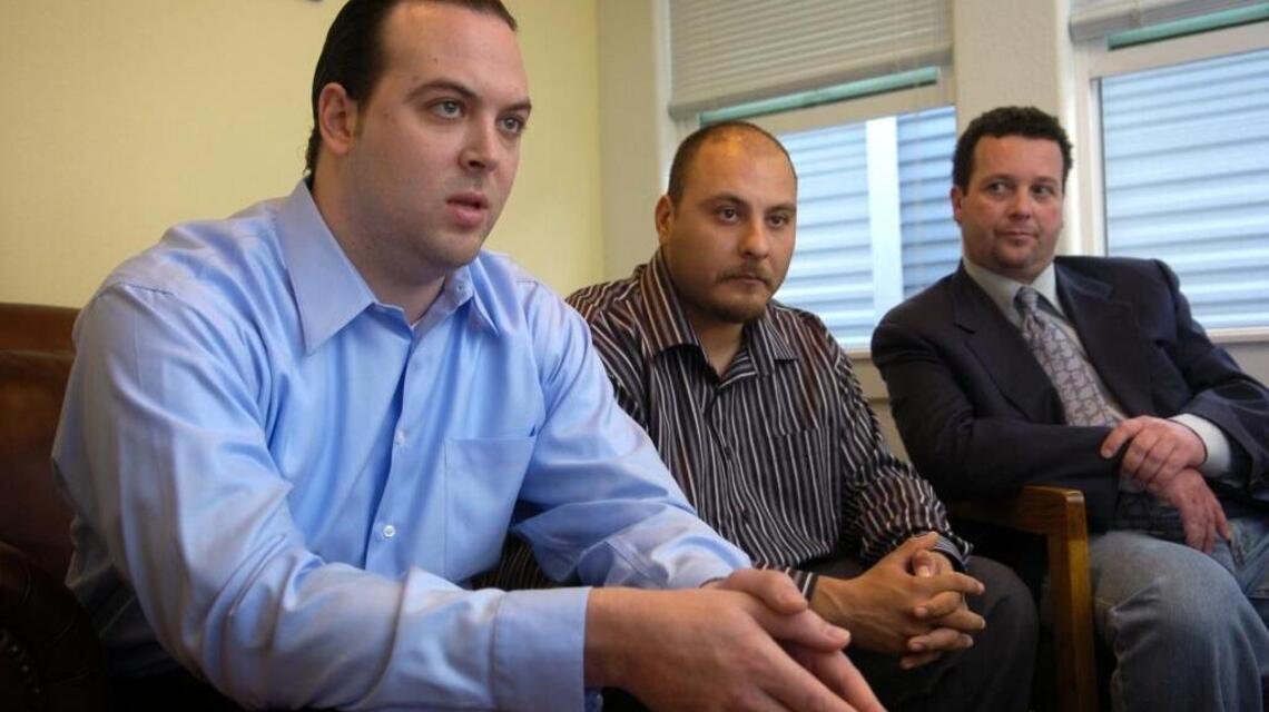 Obama commutes prison sentence of California Healthcare Collective pot dealer