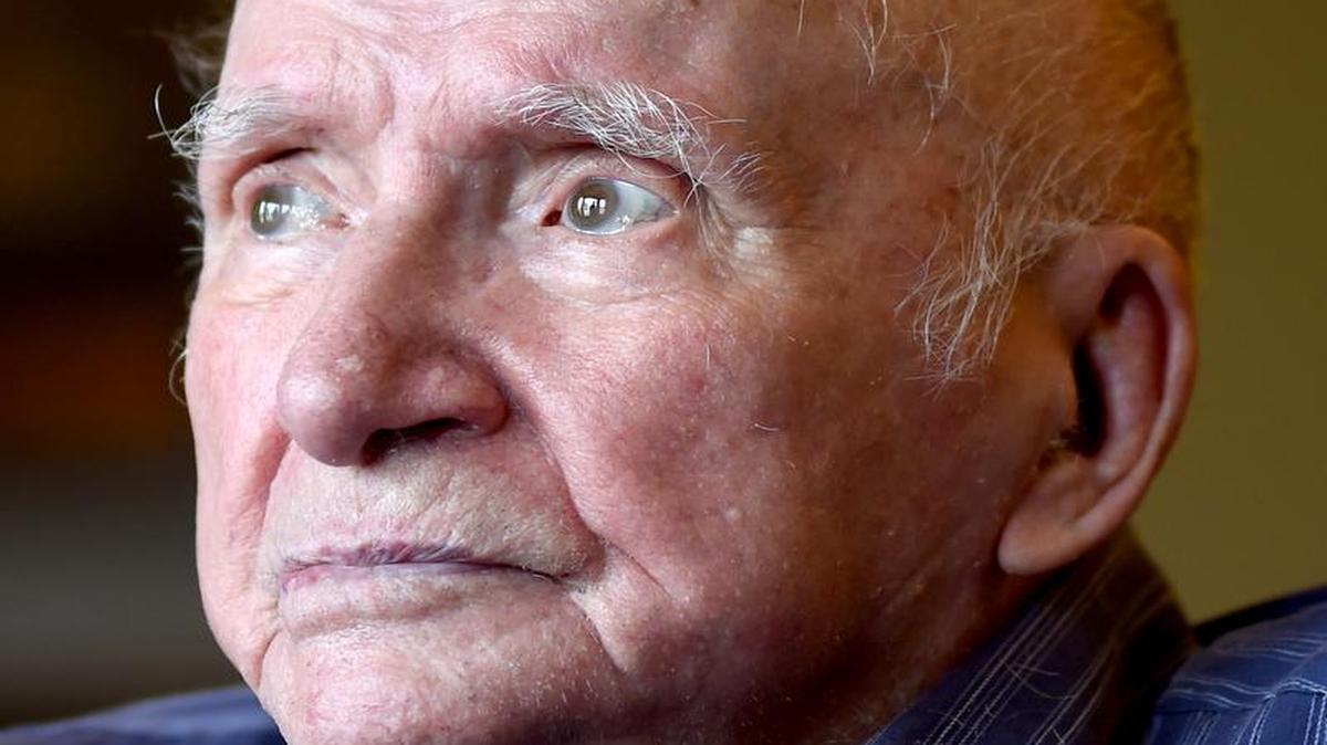 Ben Steele, a Bataan Death March survivor, artist and educator, died Sunday in Montana. He was 98.