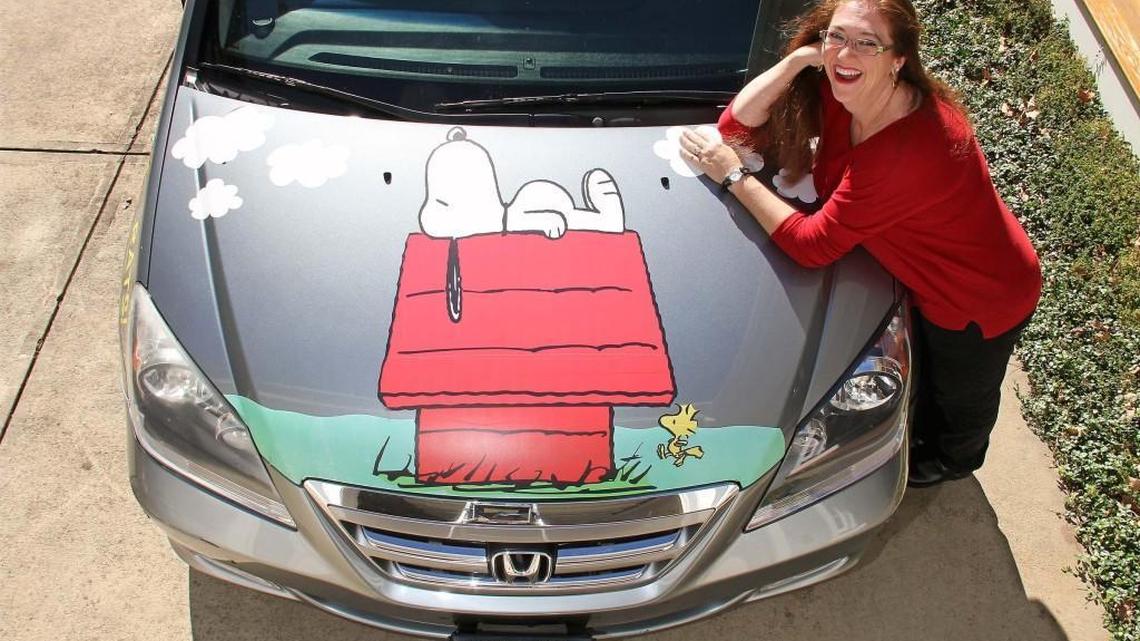 Mom’s minivan brightens everyone’s day