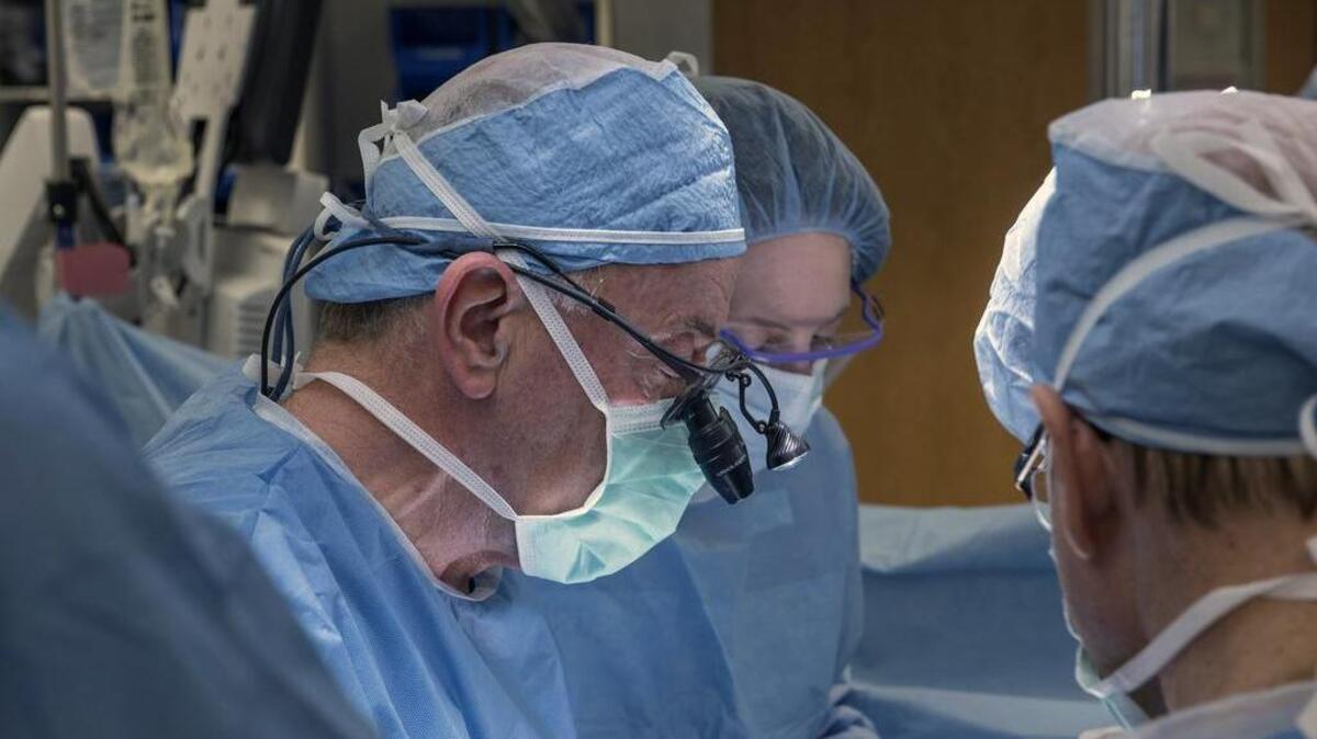A team of Cleveland Clinic transplant surgeons and gynecological surgeons perform the nation's first uterus transplant during a nine-hour surgery Feb. 24 in Cleveland. On Wednesday, the hospital announced the transplant has failed, and that doctors had removed the organ.