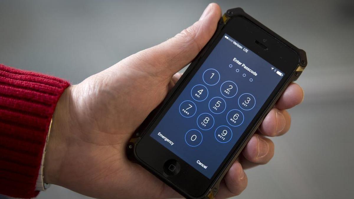 The FBI says it successfully used a mysterious technique without Apple’s help to break into an iPhone linked to the gunman in a California mass shooting.