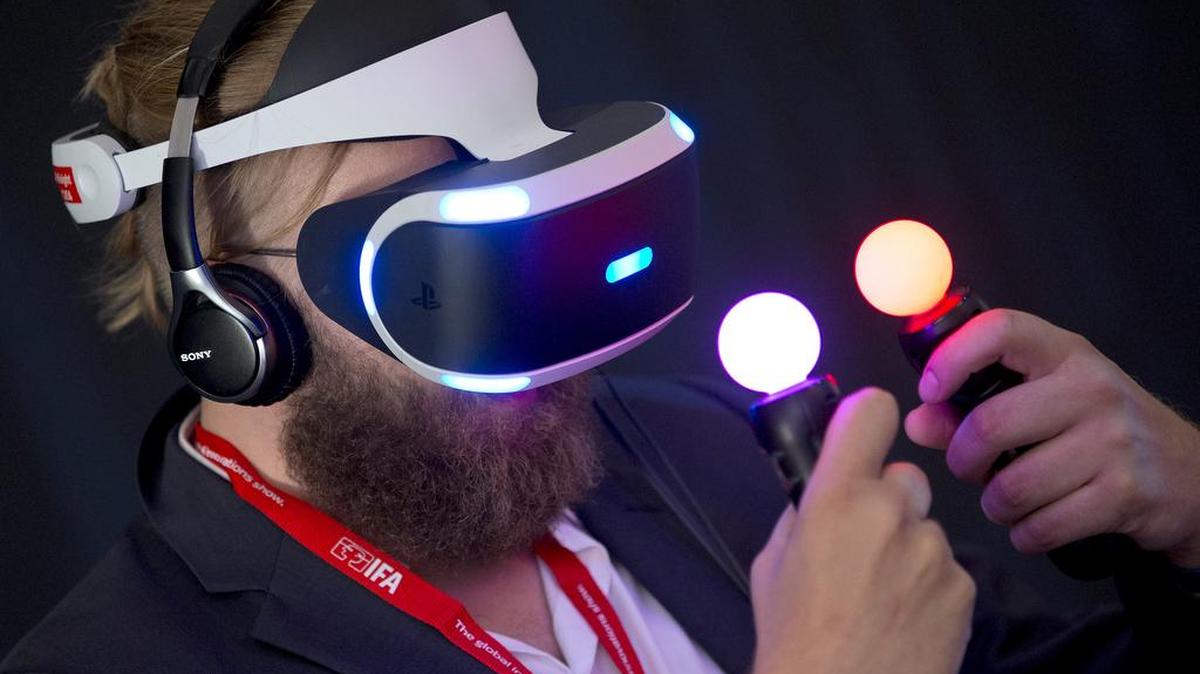Wearing Sony’s Project Morpheus Virtual Reality device, gamers connected to a PlayStation VR can immerse themselves in a 3-D world. Sony joins other big names, including Facebook, Google and Microsoft, that are getting behind a next generation of virtual-reality gear.