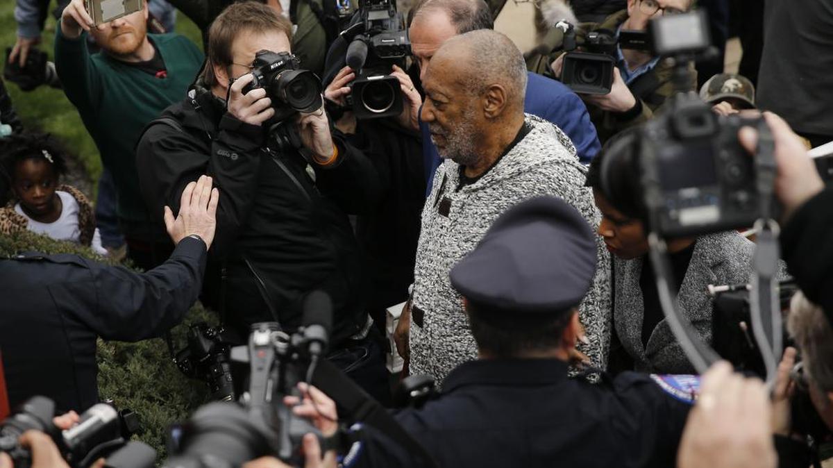 Bill Cosby arrives at court to face a felony charge of aggravated indecent assault, Wednesday, Dec. 30, 2015, in Elkins Park, Pa. Cosby was charged with drugging and sexually assaulting a woman at his home in January 2004.
