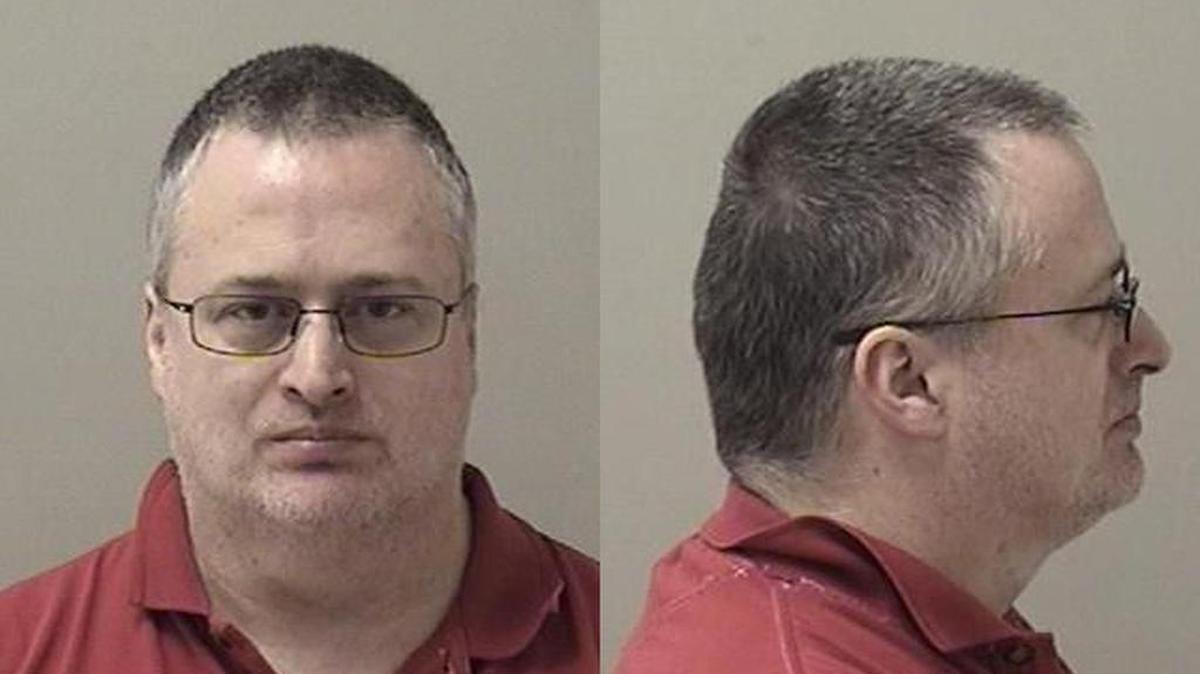 David L. Wright, a former Illinois police officer accused of raping a girl over a decade, pleaded guiltyAug. 16, 2016, as the victim was testifying against him in court.