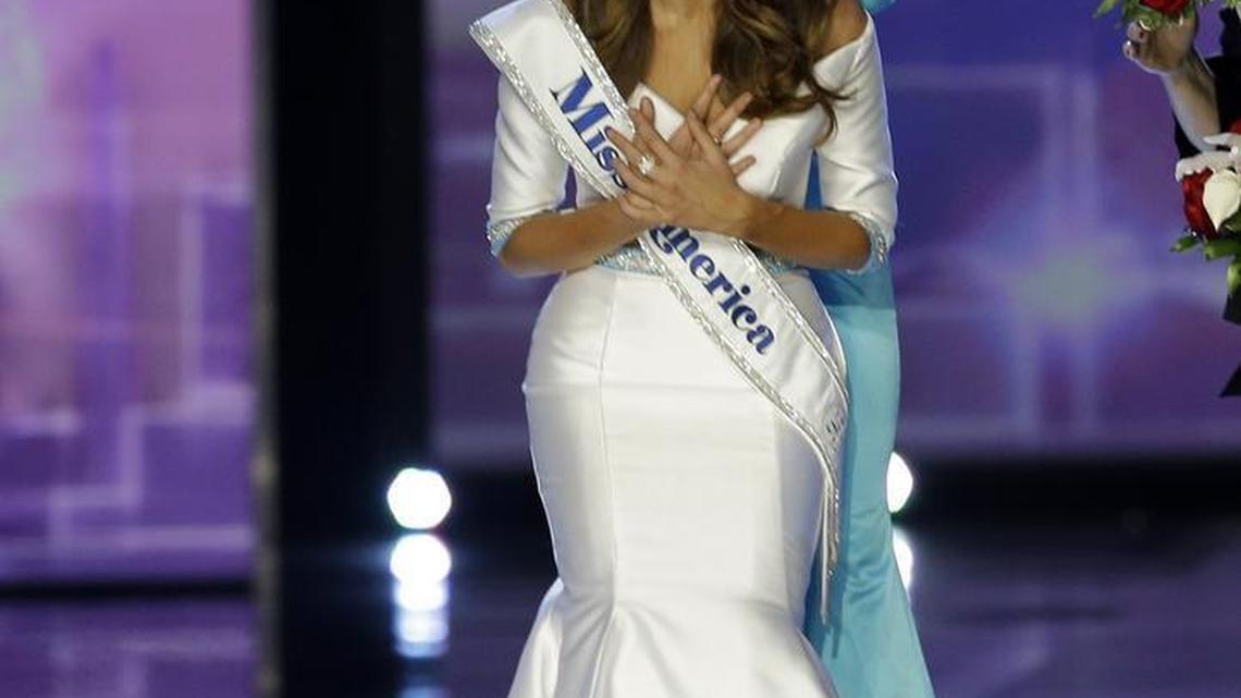 
Miss Georgia Betty Cantrell is crowned Miss America 2016 by Miss America 2015 Kira Kazantsev at the 2016 Miss America pageant, Sunday, Sept. 13, 2015, in Atlantic City, N.J.
