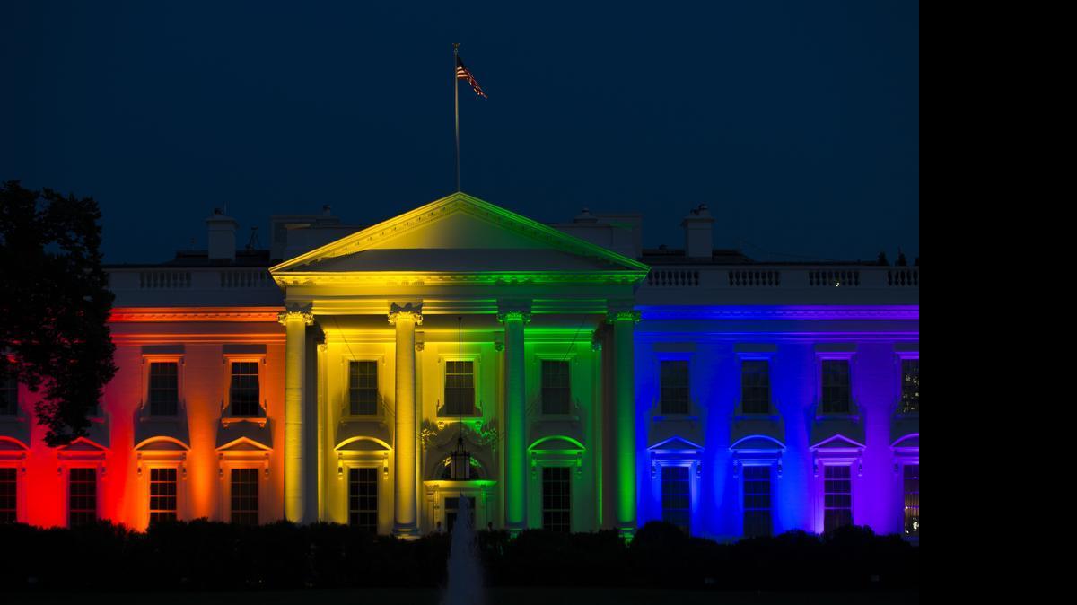 
The White House is lit up in rainbow colors in commemoration of the Supreme Court's ruling to legalize same-sex marriage on June 26, 2015, in Washington. 
