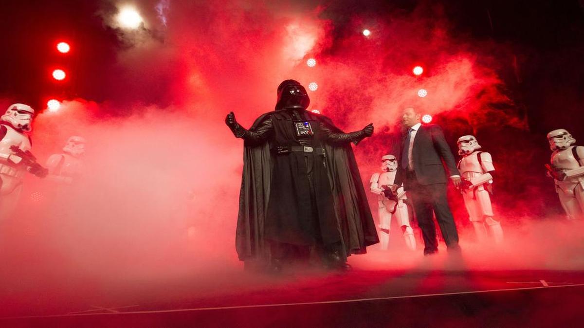 The Star Wars vs Star Trek debate has existed since 1977, but it doesn’t usually turn violent.