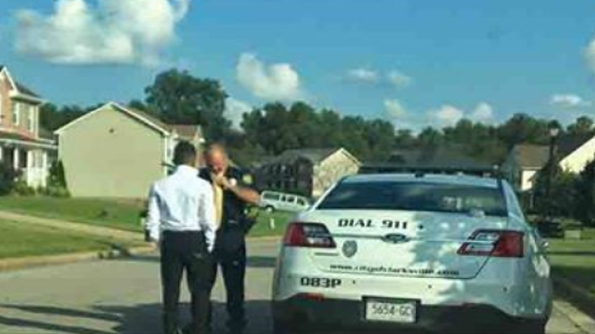 A Clarksville, Tennessee, police officer got an unusual call for aid when a mother flagged him down to help tie her son’s necktie for a homecoming dance.