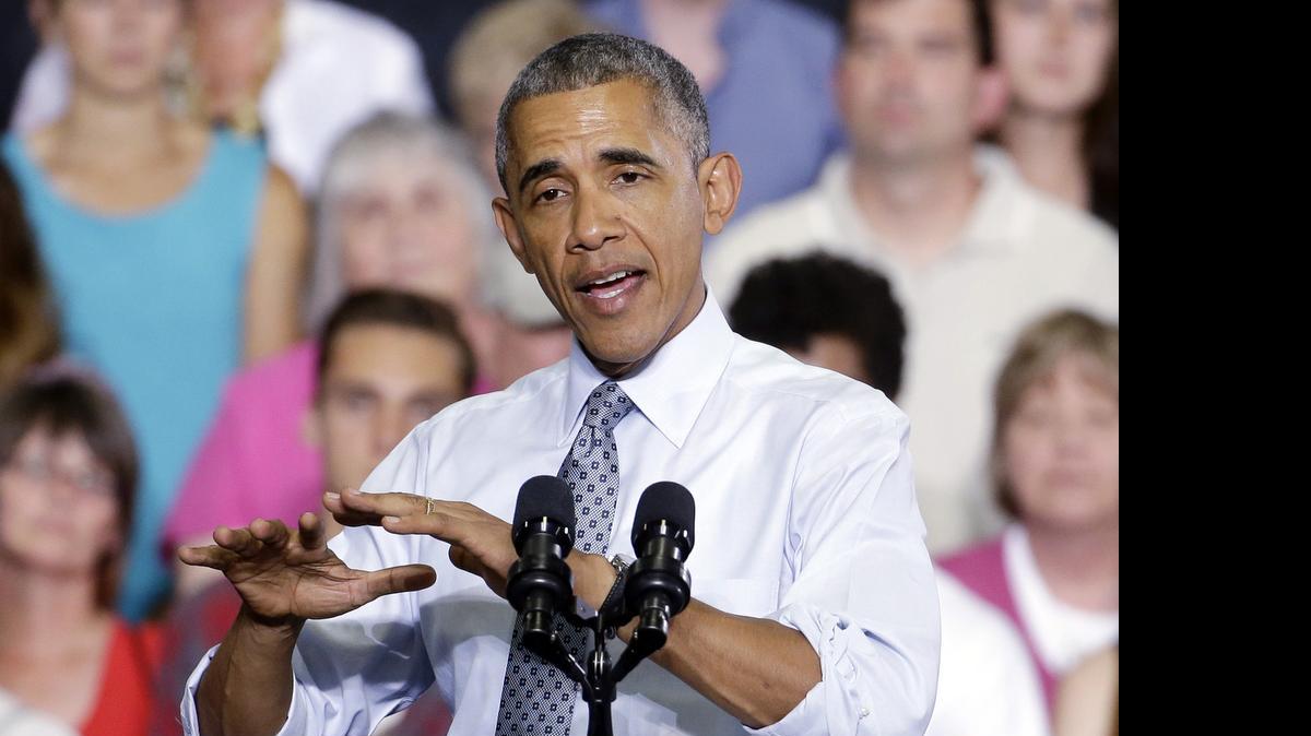 
President Barack Obama speaks at the University of Wisconsin at La Crosse on July 2, 2015, photo.
