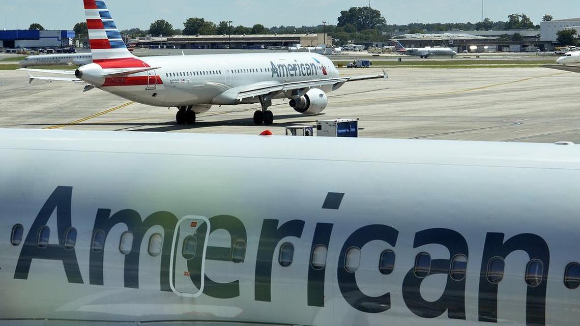 American Airlines planes.