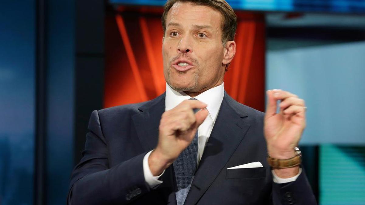 More than 30 people who attended an event with motivational speaker Tony Robbins have been treated for burns after Robbins encouraged them to walk on hot coals as a way of conquering their fears, Dallas fire officials said