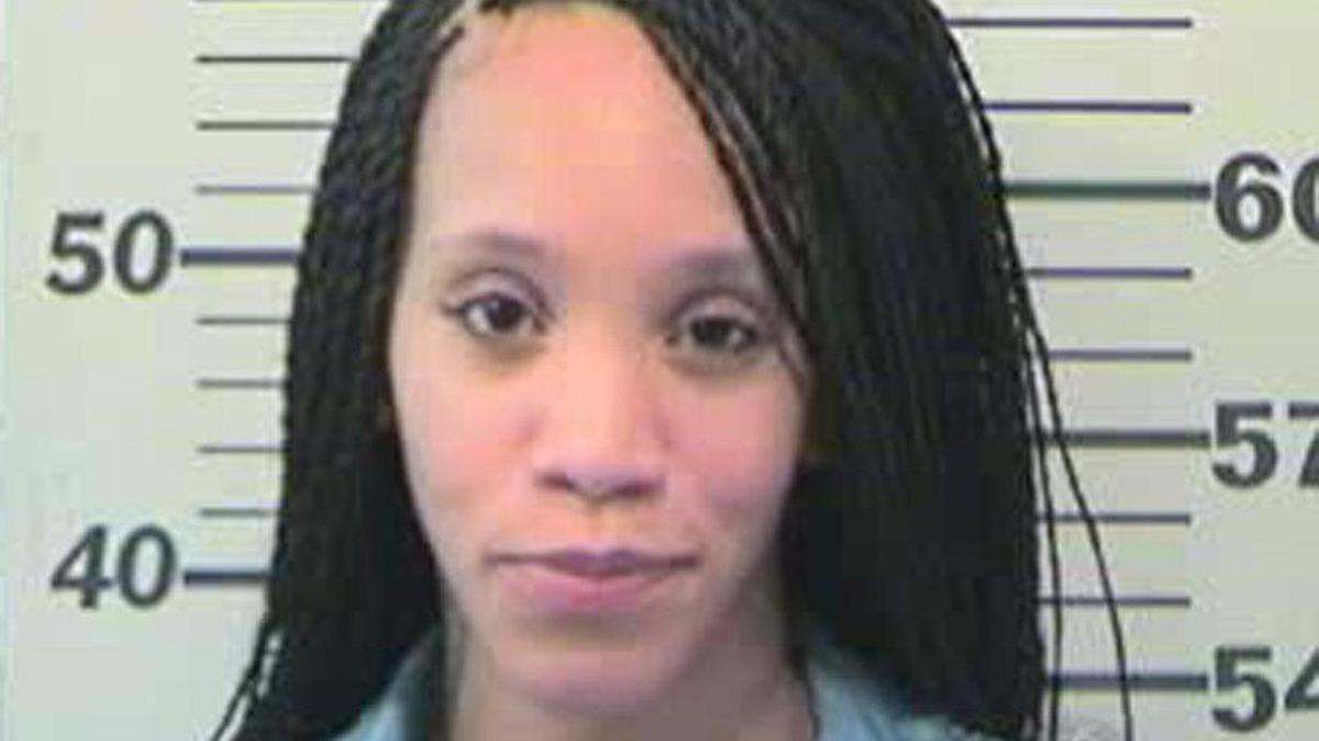 Debrina Scott was arrested Tuesday after police say she shoplifted shoes and left her child behind in the store when security chased her.