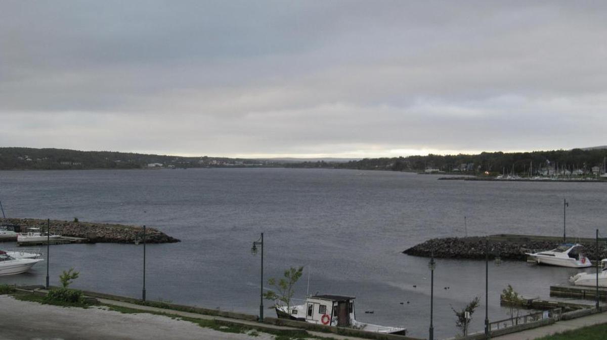Sydney, Nova Scotia, in Canada, boasts great lobsters and a nearby beach — but no opera house or Australian fare.