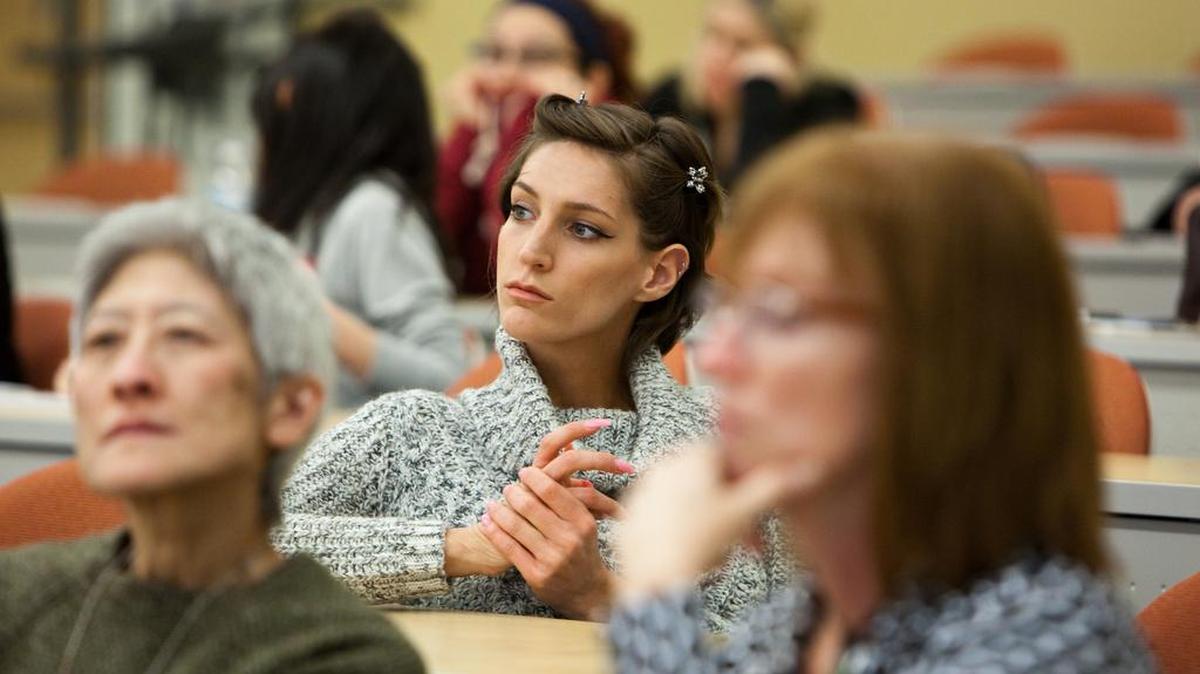 Students not only gave attractive instructors higher ratings, but also actually performed better on tests on the given material than students who had teachers rated unattractive.