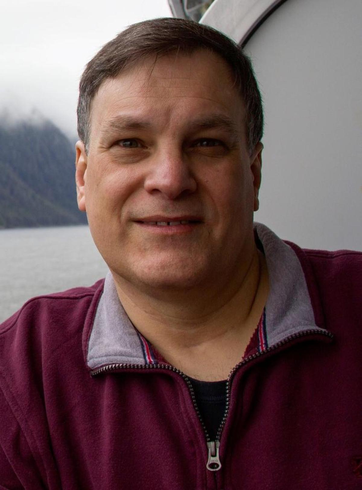 Elliot Roth
