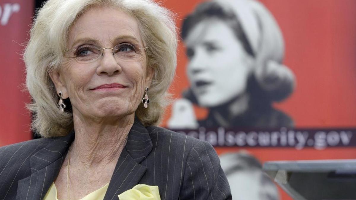 Unlike many child actors, Patty Duke continued her career into adulthood. Her recent appearances include the TV series “Glee” and an upcoming film, “Power of the Air,” according to IMDb.