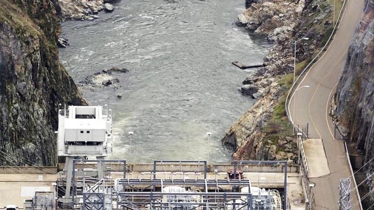 The Tuolomne River generates as much as 136,500 kilowatts of electricity as it flows through the New San Pedro Dam. That energy is used by the Turlock and Modesto irrigation districts as well as by the city and county of San Francisco.