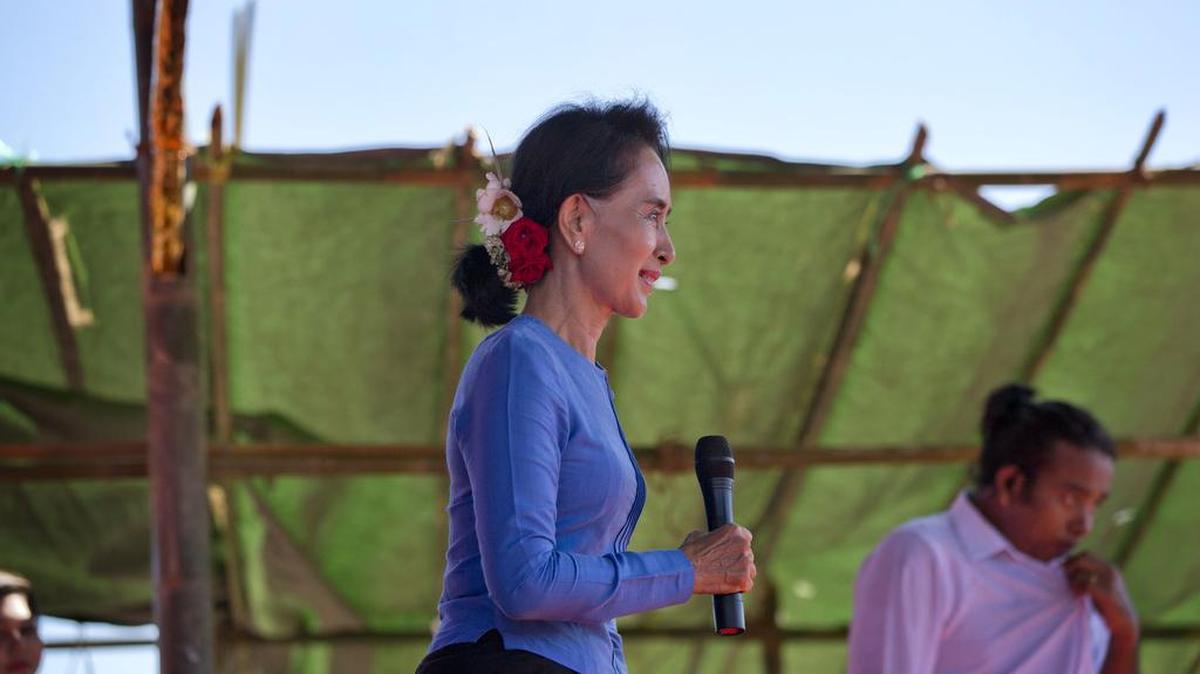 Myanmar opposition leader Aung San Suu Kyi at a campaign rally in Rakhine state, which has been a hotbed of sectarian conflict between Rohingya Muslims and hard-line Buddhists.