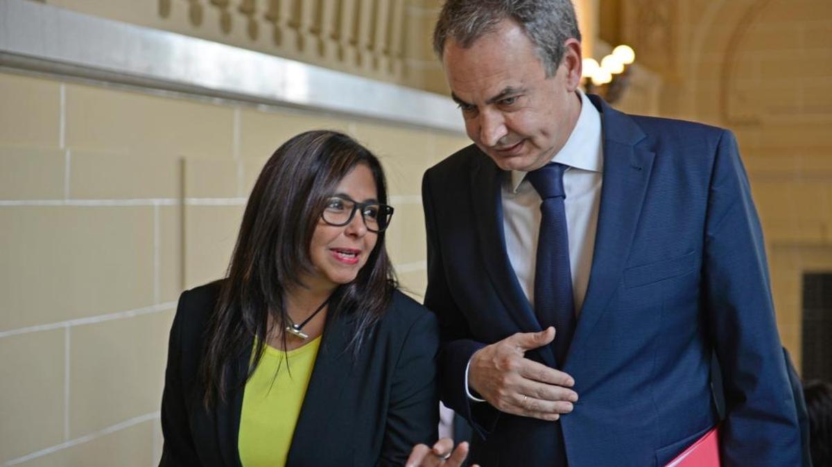 Venezuelan Foreign Minister Delcy Rodriguez consults with Spain’s former Prime Minister José Luis Rodriguez Zapatero, who is helping the Venezuelan government negotiate with its opposition.