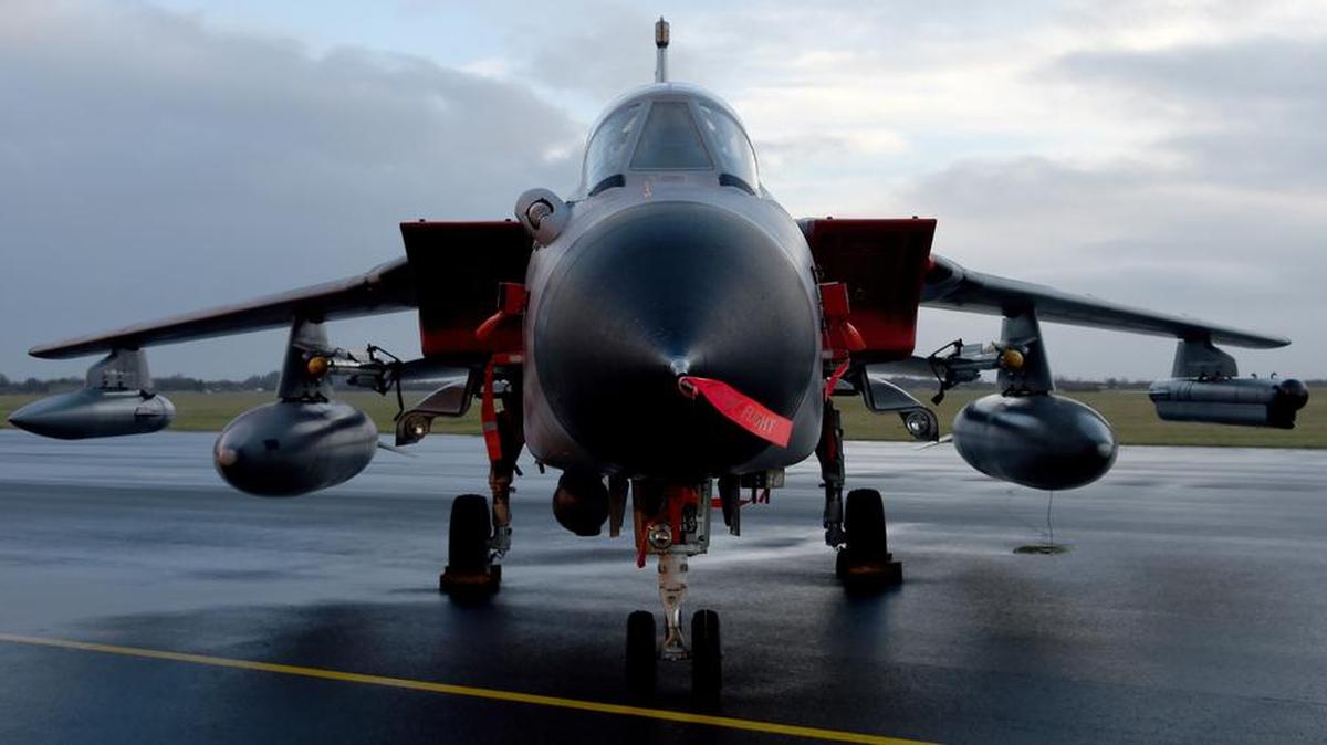 Bombing in Syria by Russia and U.S. allies, which Germany has now agreed to assist, appears to have cut into the flow of money to Islamic State coffers.