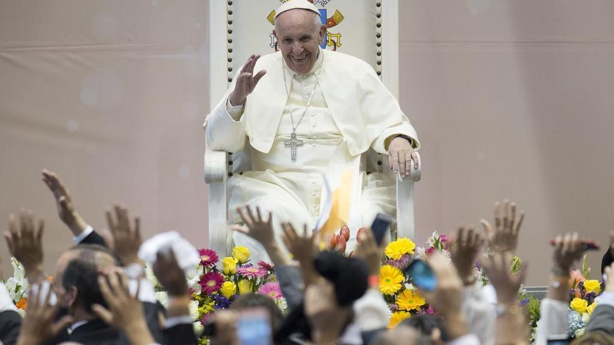 Pope Francis salutes faithful during his meeting with workers and advocacy groups in Ciudad Juarez, Mexico, Wednesday, Feb. 17, 2016. Francis is on his way back to Italy after a five-day visit in Mexico.