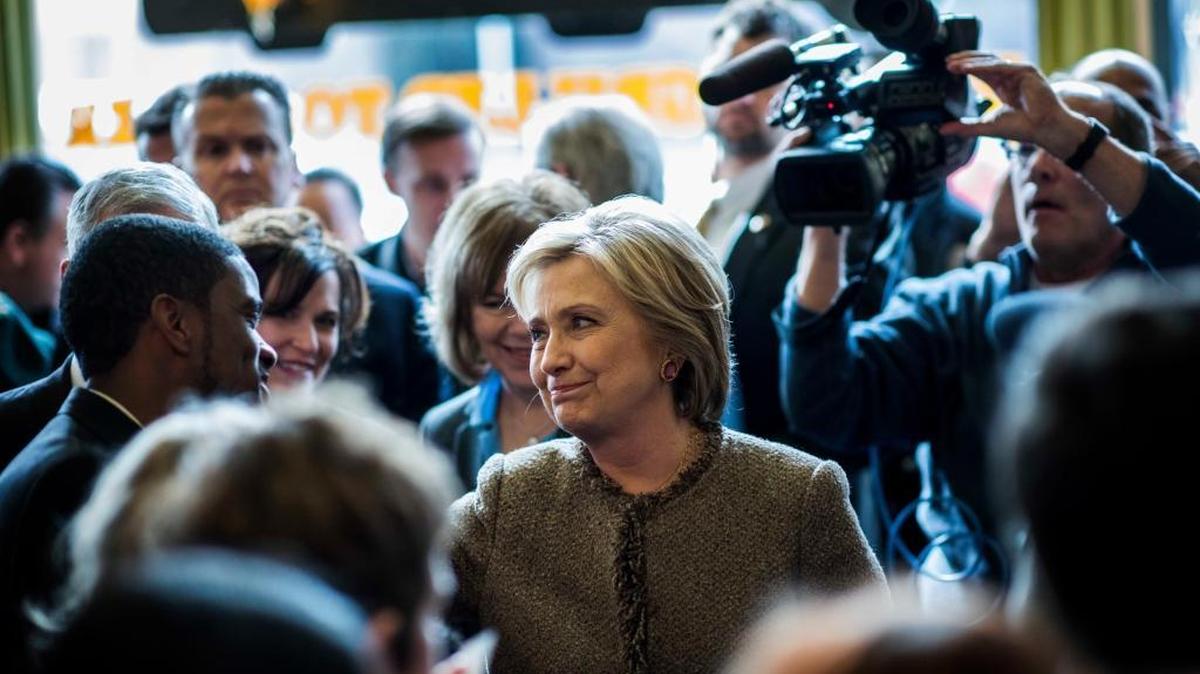 Hillary Clinton meets voters at Mapp’s Cafe in Minneapolis on Tuesday, March 1, 2016.