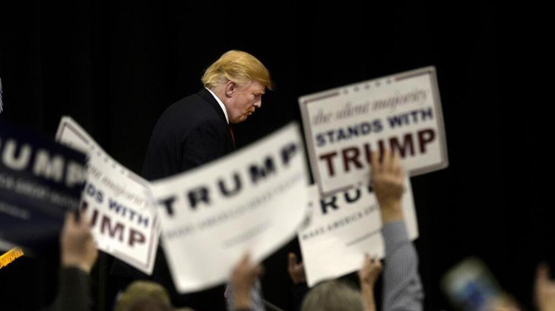 Trump: Boycott Apple until it unlocks terrorist’s iPhone