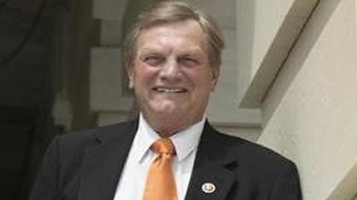 Idaho Republican Rep. Mike Simpson opposed a GOP plan to weaken the clout of the House of Representatives’ independent ethics office.