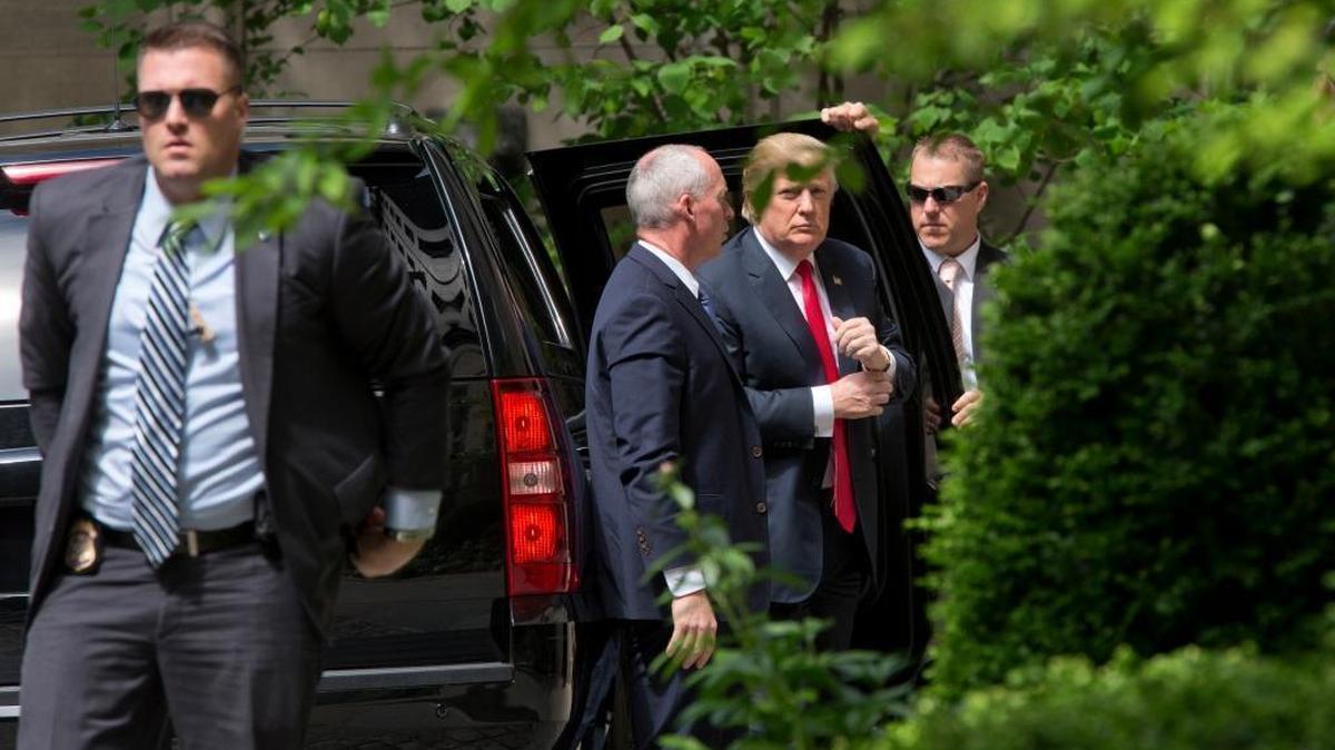 Republican presidential candidate Donald Trump arrives at the residence of former Secretary of State Henry Kissinger, Wednesday, May 18, 2016, in New York.