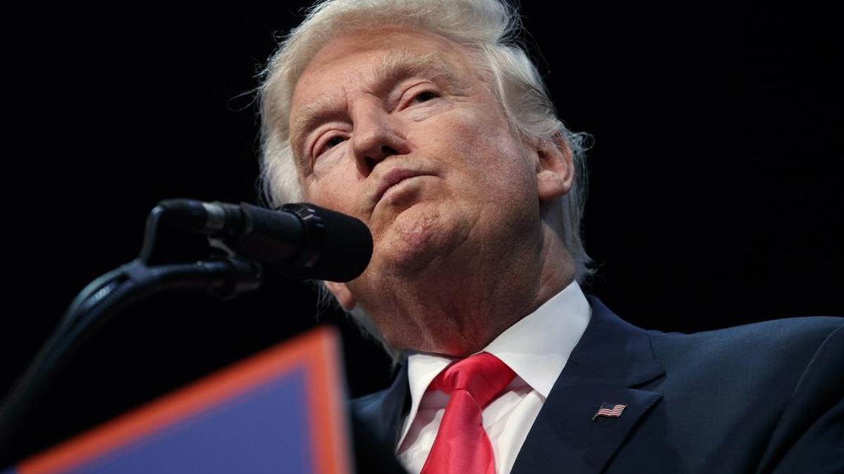 El candidato republicano Donald Trump, durante un evento de campañana en Daytona Beach, Florida. 