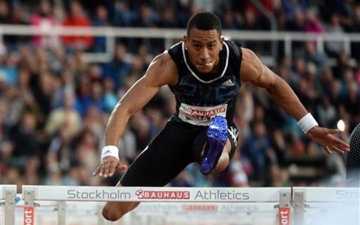 Orlando Ortega corre en los 110 metros con vallas en una prueba de la Liga Diamante el 30 de julio de 2015, en Estocolmo, Suecia.
